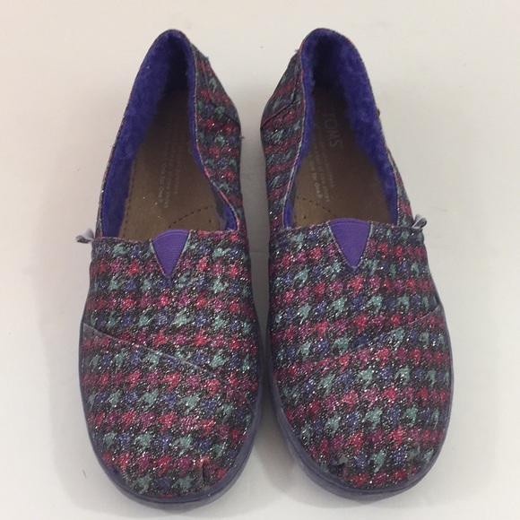 Toms Other - New Toms Classic Slip on Shoes Lines Size 4